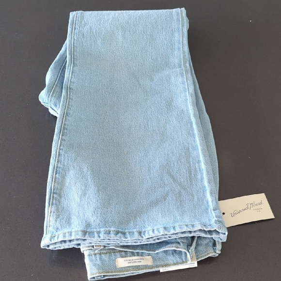 Universal Thread Light Blue High-Rise Flare Jeans - Picture 4 of 4